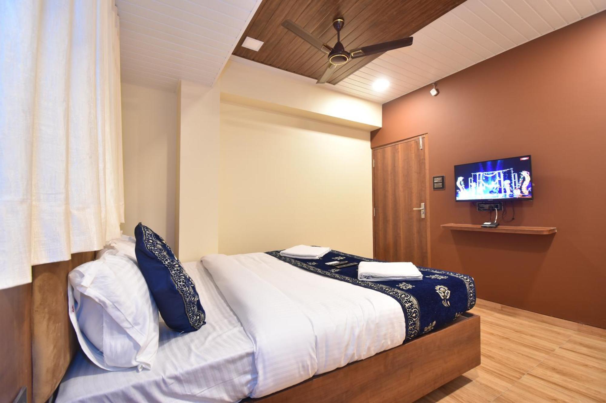 Hotel Starlit Navi Mumbai Cameră foto